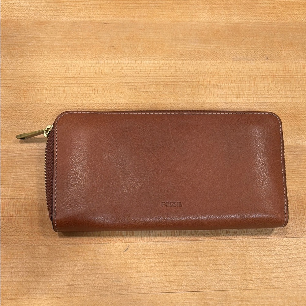 Fossil Zip Around Leather Wallet